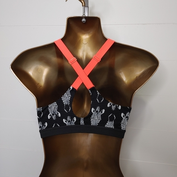 VICTORIA Secret Sports bra zebra print 32C - Picture 5 of 10